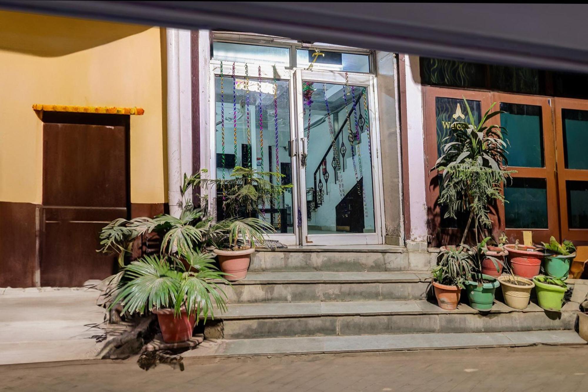 Hotel O Deurali Dx نيودلهي المظهر الخارجي الصورة